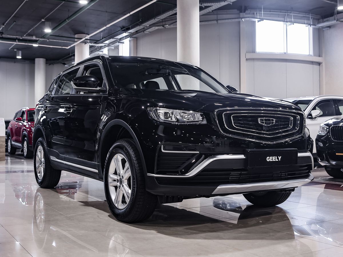 Купить черный Geely Atlas Pro в Москве по специальной цене — Автосалон  Армада