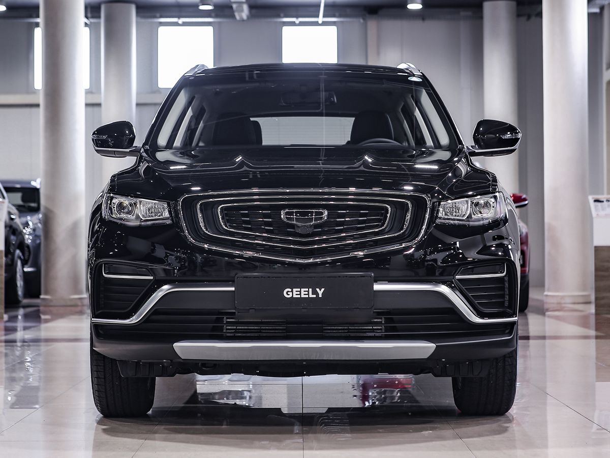 Купить черный Geely Atlas Pro в Москве по специальной цене — Автосалон  Армада