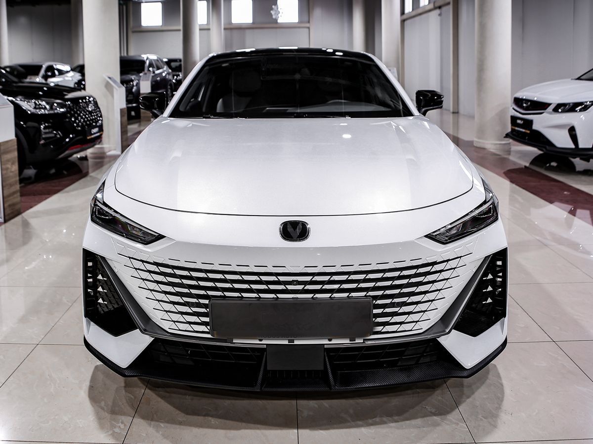 БУ автомобиль Changan UNI-V
