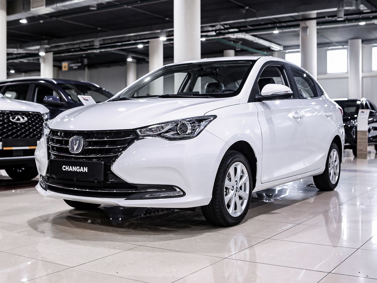 Купить белый Changan Alsvin в Москве по специальной цене — Автосалон Армада